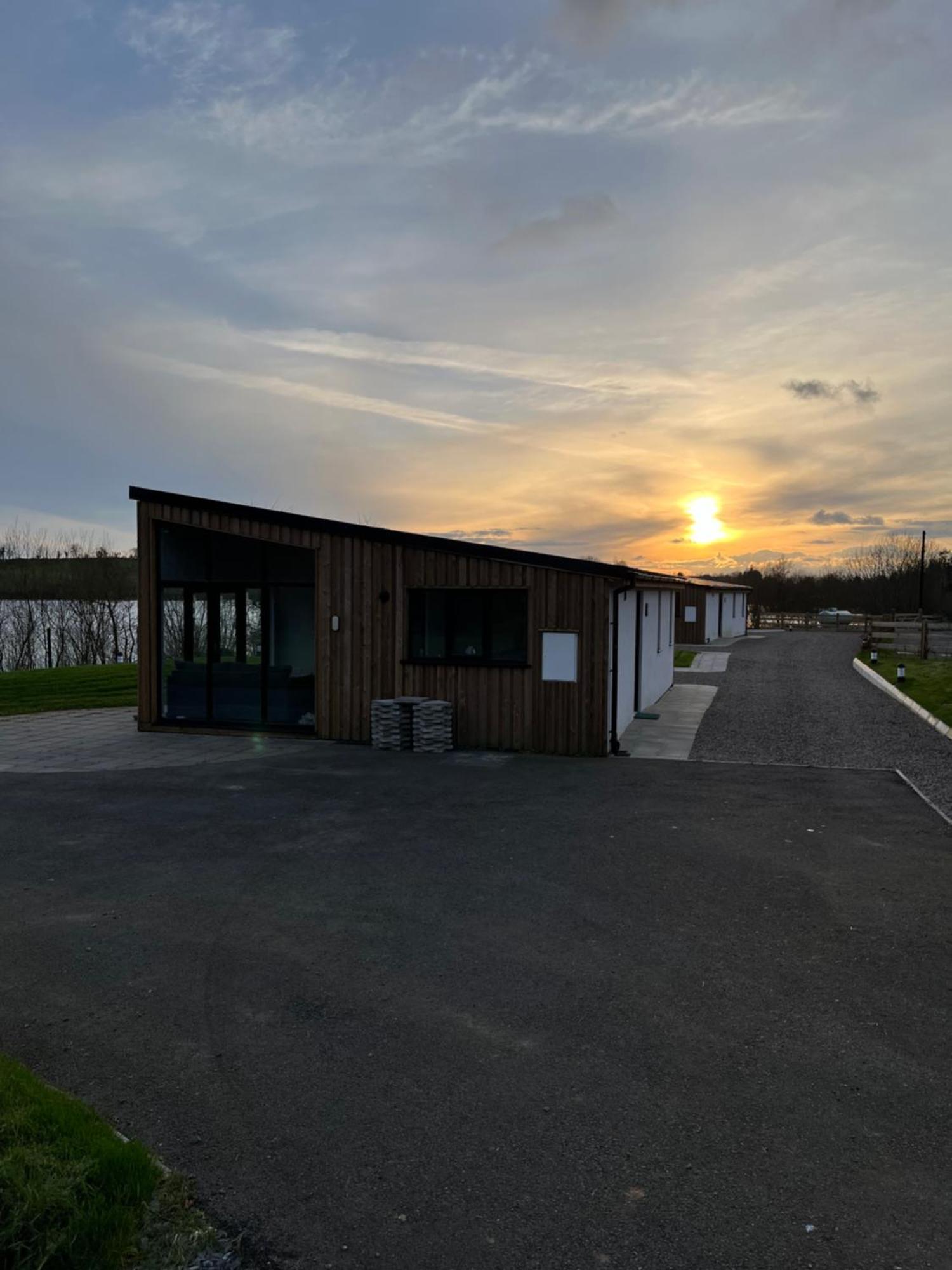Killyfole Lakeside Lodges Corranny 外观 照片
